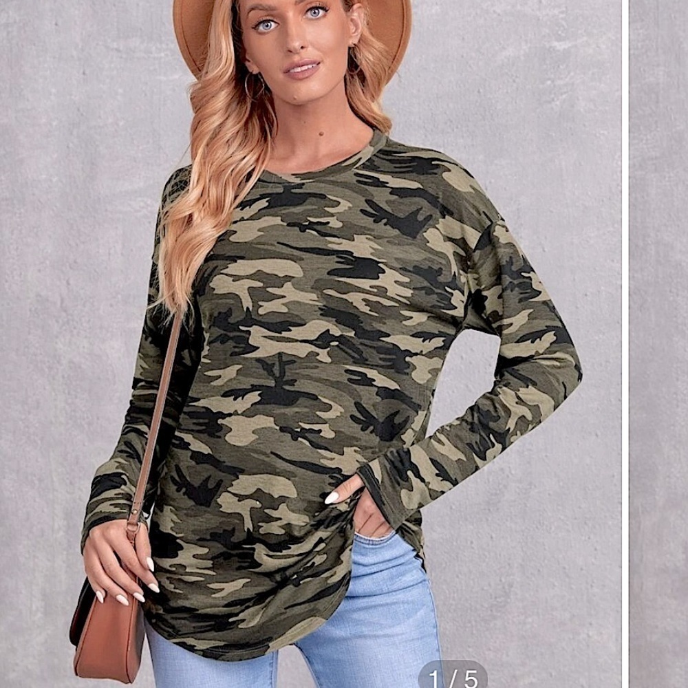 NWT BOBBIE BROOKS Camo Print Long sleeves Curved Hem Sweaters womenโs size 2X